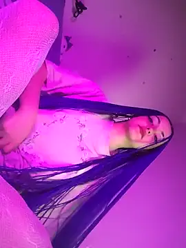 Snapshot of SofiaKitten chatting on April 12, 10:04 pm SofiaKitten online show from April 12, 10:04 pm