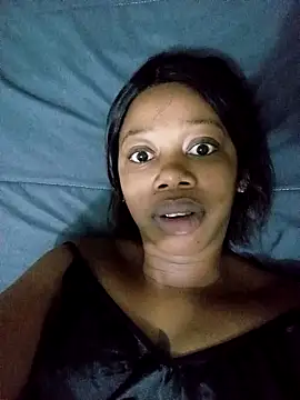 Snapshot of LadyTsexgal chatting on April 15, 3:35 am LadyTsexgal online show from April 15, 3:35 am