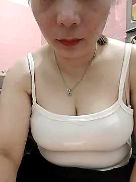 Snapshot of ManaMi-Amii chatting on July 5, 5:36 am ManaMi-Amii online show from July 5, 5:36 am