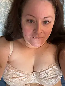 NeedyKitty47 online show from April 13, 11:59 am