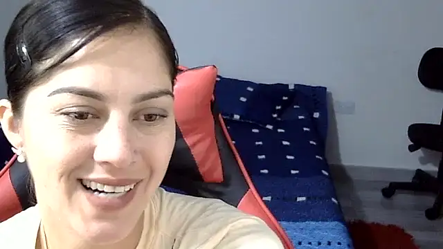 Snapshot of Bandida553 chatting on June 2, 6:21 pm Bandida553 online show from June 2, 6:21 pm