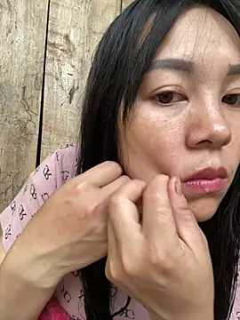 daisy-yeu online show from April 20, 11:02 am