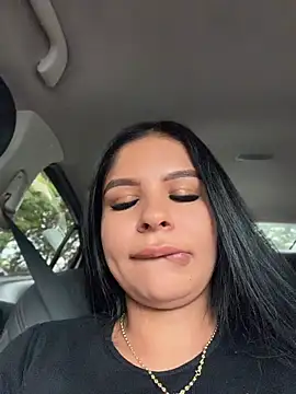 Snapshot of Elara_Luxe chatting on June 26, 10:25 pm Elara Luxe online show from June 26, 10:25 pm