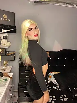 Snapshot of valen_lewiiz chatting on May 15, 10:39 pm valen lewiiz online show from May 15, 10:39 pm