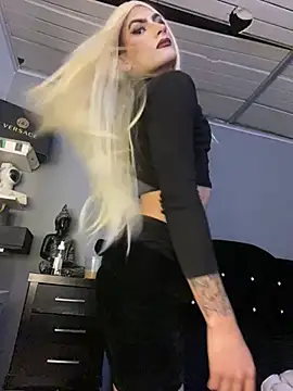 valen lewiiz online show from July 17, 11:53 pm