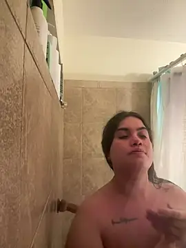 Islandmamita online show from April 27, 4:10 am