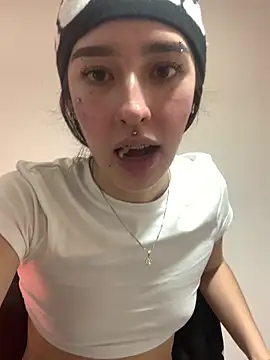 NickieCute- online show from April 15, 8:09 pm