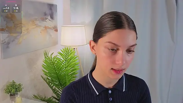 NatashaRieker online show from May 7, 3:56 am