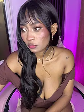 ALISSA SMITH  online show from July 3, 5:36 am