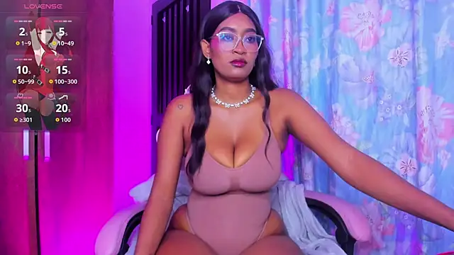 ALISSA SMITH  online show from July 15, 3:01 am