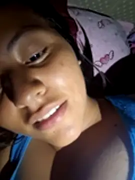 Snapshot of AishaYeleth chatting on May 11, 4:51 am AishaYeleth online show from May 11, 4:51 am