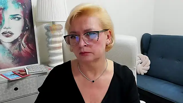 luna xfantasy online show from May 8, 6:41 am