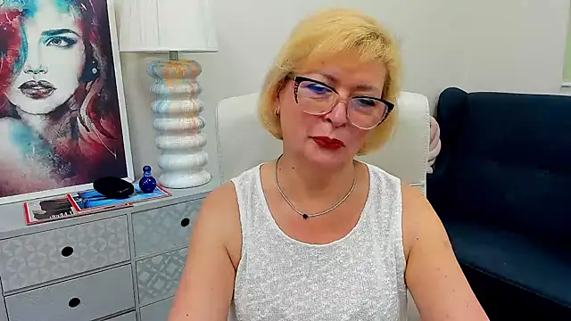 luna xfantasy online show from June 19, 6:29 am