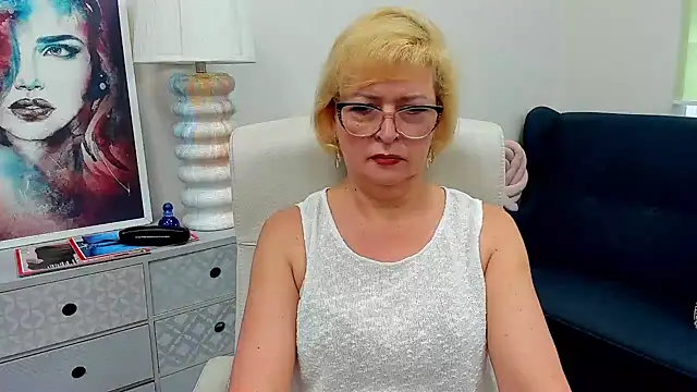 luna xfantasy online show from June 20, 6:38 am