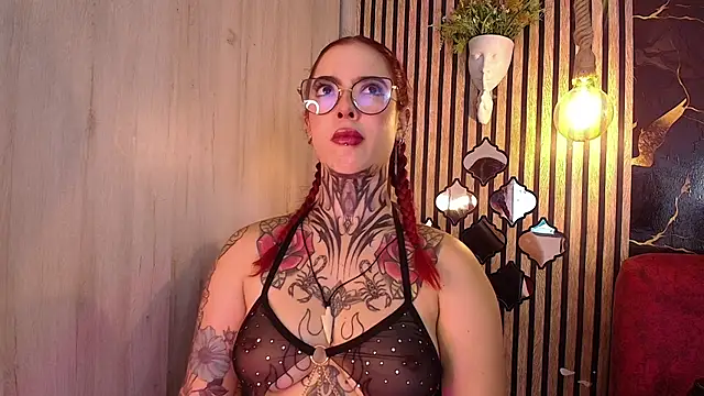 Atenea Red online show from June 15, 9:39 pm