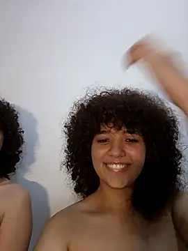Chloe and Violeta online show from July 27, 2:29 am
