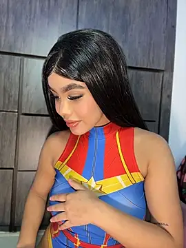Snapshot of Tyra_malkovaa chatting on June 1, 1:51 am Tyra malkovaa online show from June 1, 1:51 am