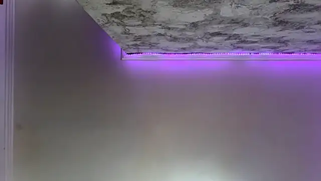 Snapshot of FlufyRabbit chatting on April 14, 9:59 am FlufyRabbit online show from April 14, 9:59 am