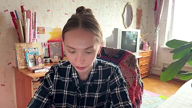 AdriannaBill online show from July 3, 3:07 pm