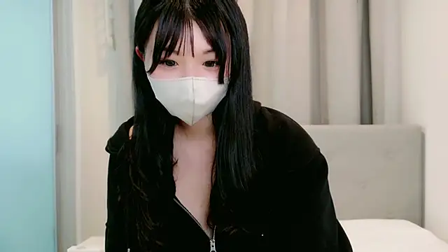 miu  k online show from April 14, 1:28 pm