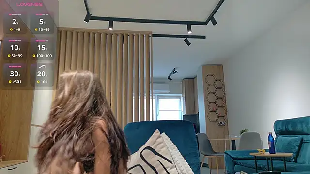 Tiny Blush online show from June 7, 6:28 am