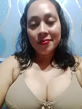 sweet bobs online show from April 14, 1:28 pm