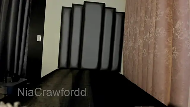 NiaCrawfordd online show from July 30, 11:15 pm