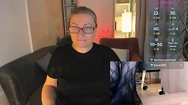 Alexandra Kind online show from June 7, 9:07 pm