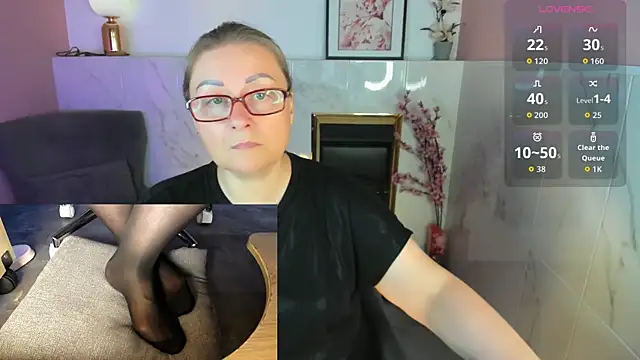 Snapshot of Alexandra_Kind chatting on July 28, 8:52 pm Alexandra Kind online show from July 28, 8:52 pm