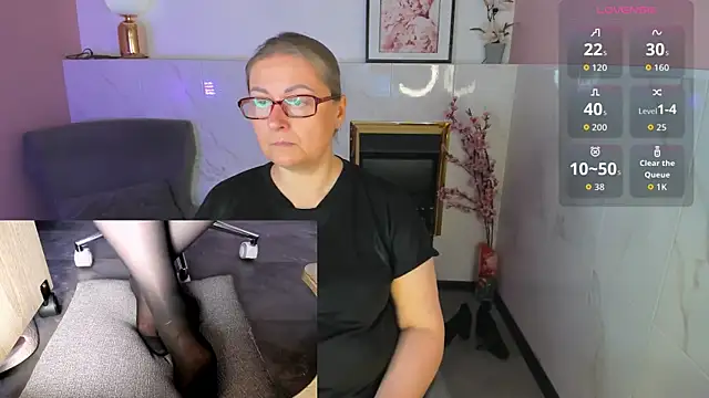Snapshot of Alexandra_Kind chatting on July 31, 8:52 pm Alexandra Kind online show from July 31, 8:52 pm