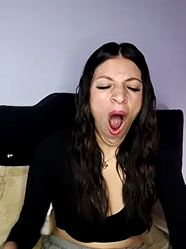 Snapshot of tina_sussy chatting on July 1, 2:07 pm tina sussy online show from July 1, 2:07 pm
