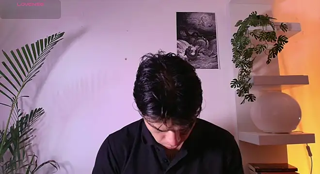 Snapshot of andyypalmer_ chatting on May 13, 10:56 am andyypalmer online show from May 13, 10:56 am