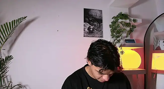 Snapshot of andyypalmer_ chatting on May 15, 7:15 am andyypalmer online show from May 15, 7:15 am