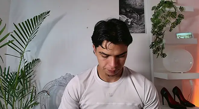 Snapshot of andyypalmer_ chatting on May 19, 10:16 pm andyypalmer online show from May 19, 10:16 pm