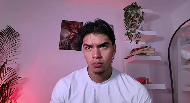 Snapshot of andyypalmer_ chatting on June 5, 5:36 am andyypalmer online show from June 5, 5:36 am