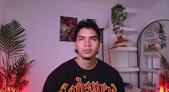 Snapshot of andyypalmer_ chatting on June 9, 4:46 am andyypalmer online show from June 9, 4:46 am