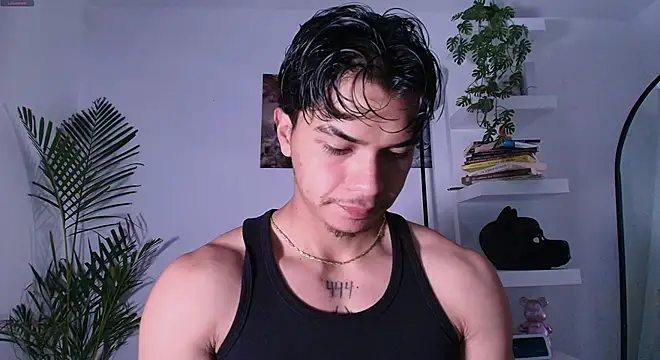 Snapshot of andyypalmer_ chatting on June 23, 5:38 am andyypalmer online show from June 23, 5:38 am