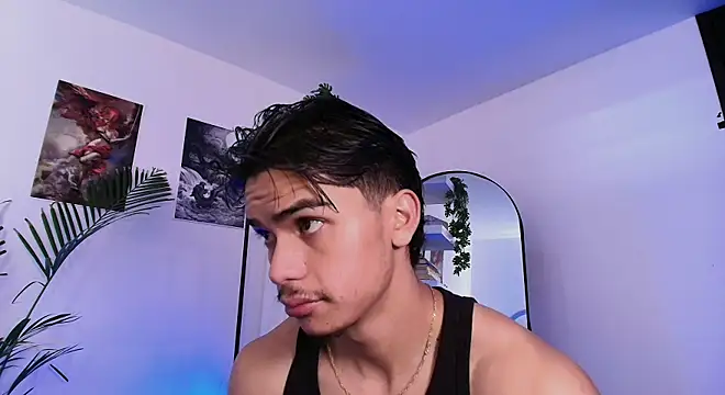 Snapshot of andyypalmer_ chatting on July 9, 1:15 pm andyypalmer online show from July 9, 1:15 pm