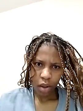 Snapshot of Slender012 chatting on June 4, 11:55 pm Slender012 online show from June 4, 11:55 pm