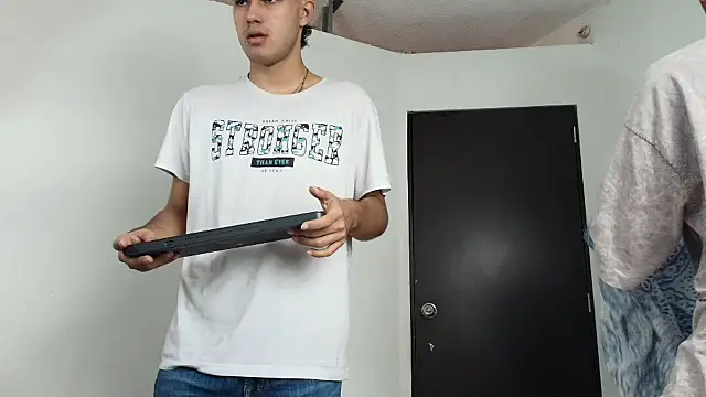EdwinBoys online show from May 20, 1:28 pm