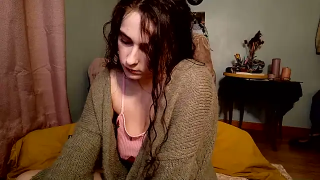 Snapshot of missclochette chatting on July 21, 12:18 pm missclochette online show from July 21, 12:18 pm