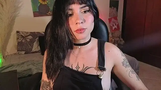 GaiaJonness online show from May 18, 7:09 pm