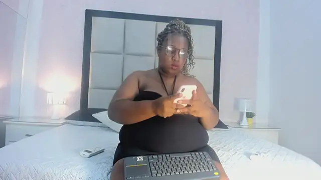 TreisyVixen online show from July 7, 3:20 am