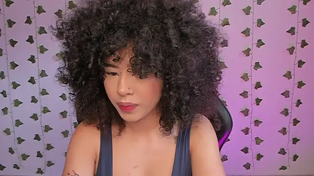 Liaaa 1 online show from May 5, 8:17 pm