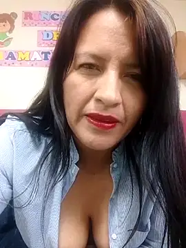 Snapshot of Gaby_lulu chatting on April 15, 10:10 pm Gaby lulu online show from April 15, 10:10 pm