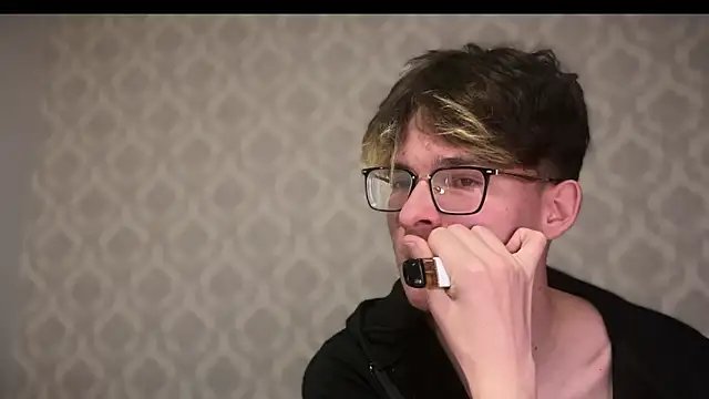 niksikori online show from April 15, 10:00 am