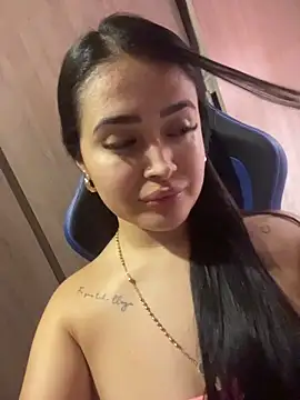 Snapshot of Sara_fun chatting on November 12, 3:40 am Sara fun online show from November 12, 3:40 am