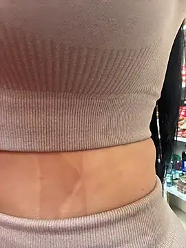 Snapshot of Sara_fun chatting on December 14, 5:18 pm Sara fun online show from December 14, 5:18 pm