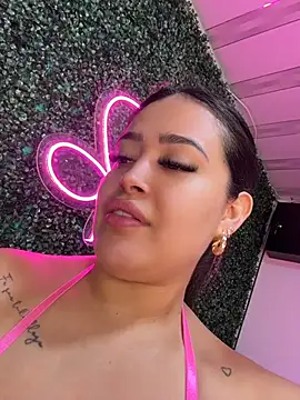 Sara fun online show from July 4, 3:51 pm