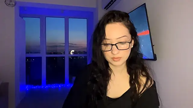 Meow Alika online show from May 5, 5:32 pm